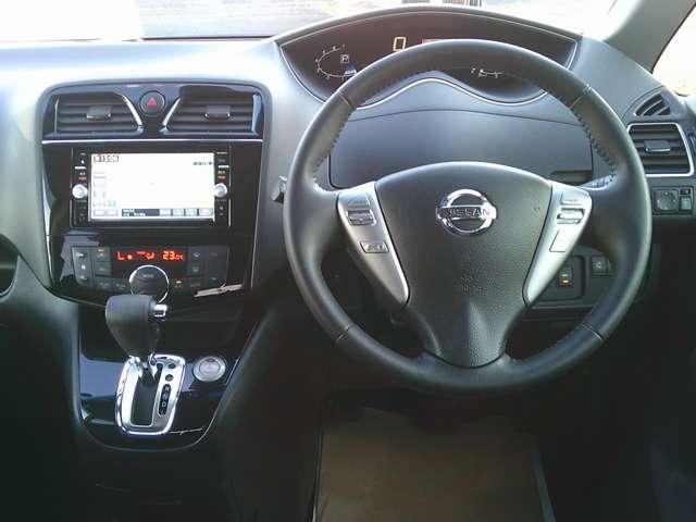 セレナ ２．０　ハイウェイスター　Ｖセレクション＋ＳａｆｅｔｙＩＩ　Ｓ－ＨＹＢＲＩＤ　メモリーナビ　全周囲モニター　ＥＴＣ（4枚目）