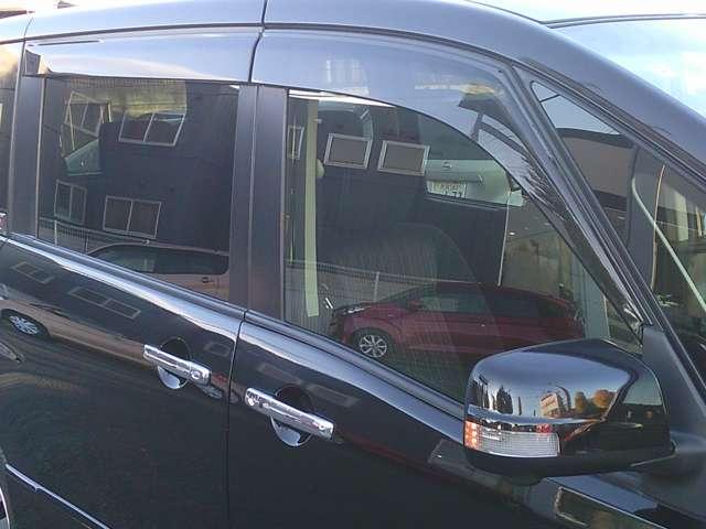 セレナ ２．０　ハイウェイスター　Ｖセレクション＋ＳａｆｅｔｙＩＩ　Ｓ－ＨＹＢＲＩＤ　メモリーナビ　全周囲モニター　ＥＴＣ（16枚目）