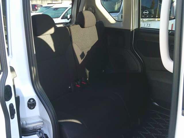 ルークス ６６０　ハイウェイスターＸ　社用車アップ　メモリーナビ　ＳＯＳコール（18枚目）