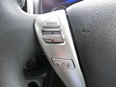 ハンドル左側　便利なナビの操作スイッチ。運転中でも、ハンドルから手を放さずに操作できるので、安全です！ 7