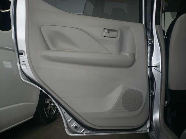 デイズ S 660 S 当社社用車UP 9インチモニターナビ バックカメラ 前後ドライブレコーダー ETC2.0 踏み間違い防止アシスト エマージェンシーブレーキ 横滑り防止装置 車線逸脱警報 プライバシーガラス(33枚目)