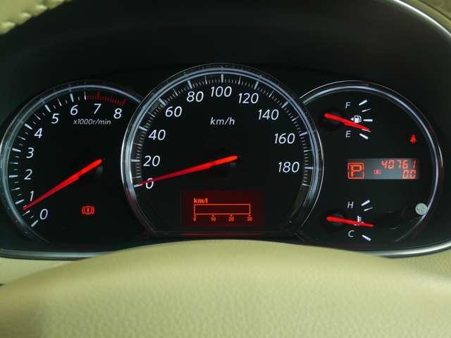 ティアナ 250XE 2.5 250XE ワンオーナー 禁煙車 メーカーナビ バックカメラ 横滑り防止装置 オートエアコン インテリジェントキー ETC 前後プラスチックバイザー プライバシーガラス ドアミラーウインカー(7枚目)