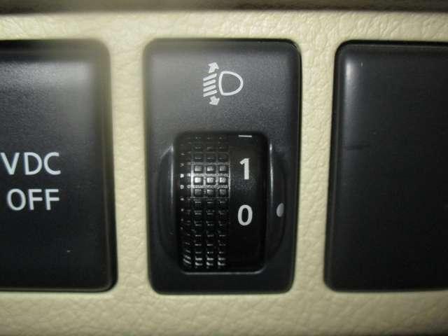 ティアナ 250XE 2.5 250XE ワンオーナー 禁煙車 メーカーナビ バックカメラ 横滑り防止装置 オートエアコン インテリジェントキー ETC 前後プラスチックバイザー プライバシーガラス ドアミラーウインカー(9枚目)