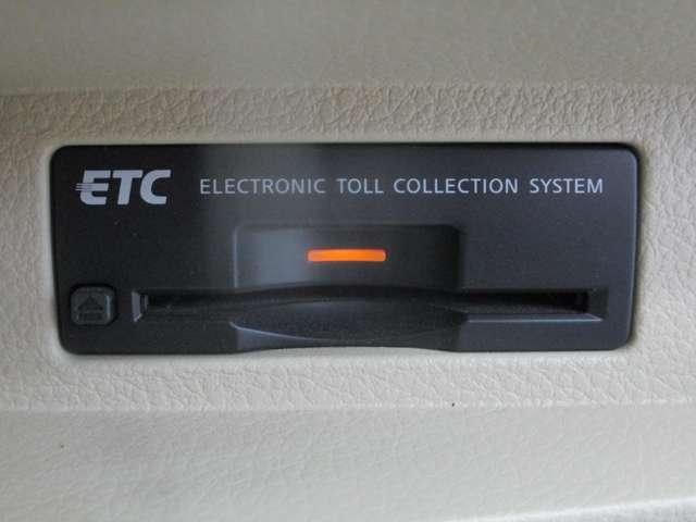 ティアナ 250XE 2.5 250XE ワンオーナー 禁煙車 メーカーナビ バックカメラ 横滑り防止装置 オートエアコン インテリジェントキー ETC 前後プラスチックバイザー プライバシーガラス ドアミラーウインカー(10枚目)