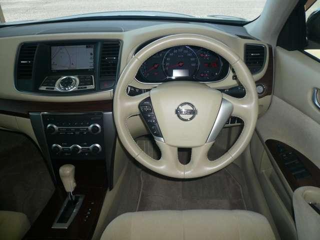 ティアナ 250XE 2.5 250XE ワンオーナー 禁煙車 メーカーナビ バックカメラ 横滑り防止装置 オートエアコン インテリジェントキー ETC 前後プラスチックバイザー プライバシーガラス ドアミラーウインカー(16枚目)