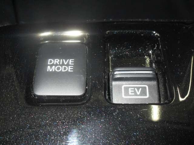 キックス 1.2 X (e-POWER) 禁煙車 プロパイロット SOSコール AVM(17枚目)