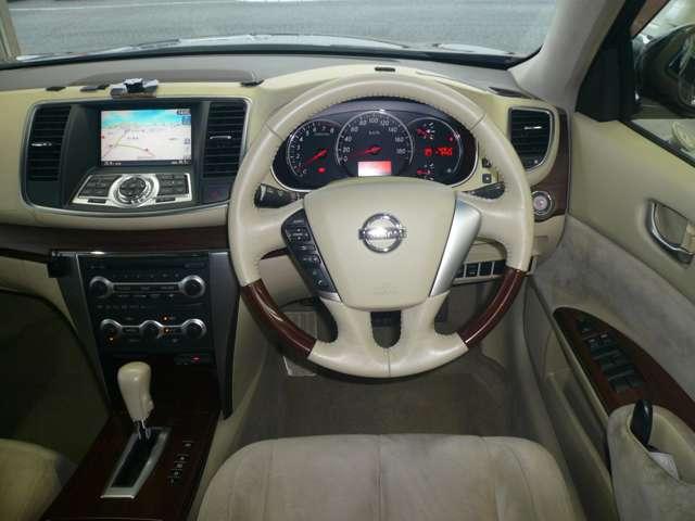 ティアナ 250XL 2.5 250XL メーカーナビ バックカメラ 前後ドライブレコーダー ETC オートエアコン インテリキー オートライト 電動格納ドアミラー キセノンライト プライバシーガラス プラスチックバイザー(18枚目)