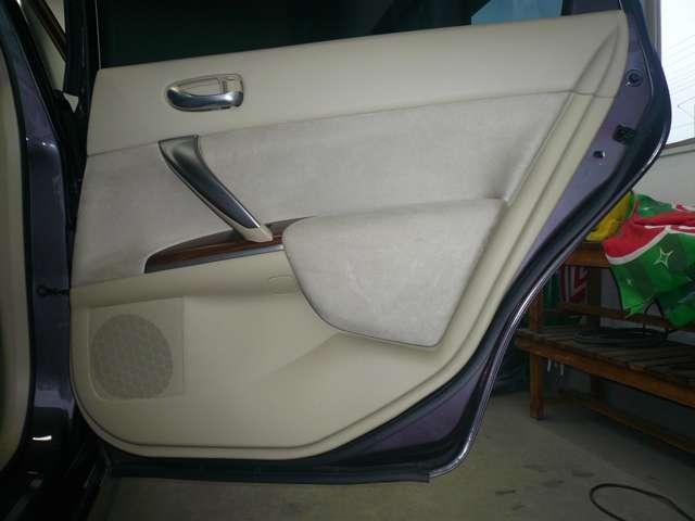 ティアナ 250XL 2.5 250XL メーカーナビ バックカメラ 前後ドライブレコーダー ETC オートエアコン インテリキー オートライト 電動格納ドアミラー キセノンライト プライバシーガラス プラスチックバイザー(27枚目)