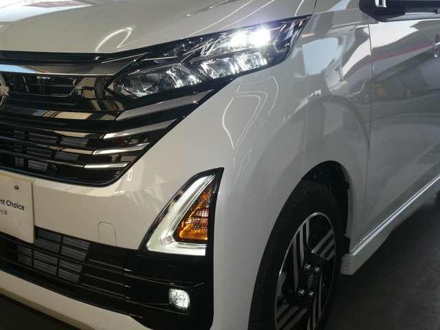 デイズ ハイウェイスター X プロパイロットエディション 660 ハイウェイスターX プロパイロットエディション 当社社用車UP 9インチモニターナビ 全周囲カメラ SOSコール 前後ドライブレコーダー ETC2.0 エマージェンシーブレーキ 横滑り防止装置(42枚目)