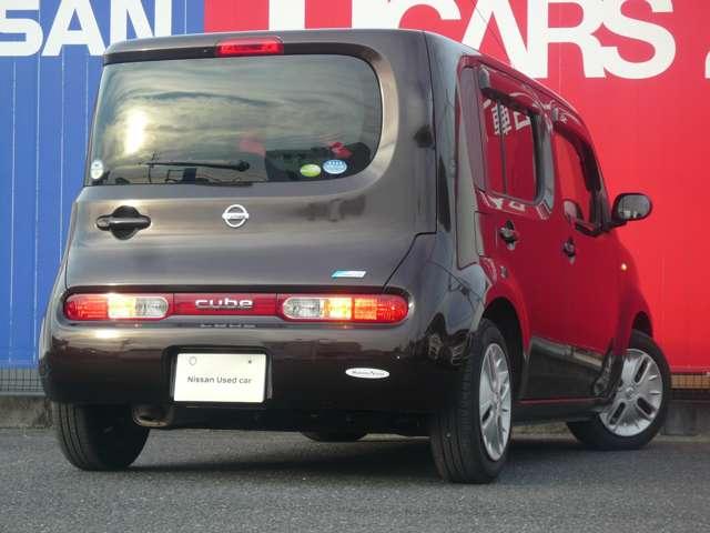 キューブ １５Ｘ　Ｍセレクション　１．５　１５Ｘ　Ｍセレクション　ワンオーナー　禁煙車　メモリーナビ　インテリジェントキー　キセノンライト　マニュアルエアコン　電動格納ドアミラー　ＥＴＣ　前後プラスチックバイザー　プライバシーガラス（3枚目）