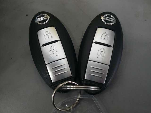 キューブ １５Ｘ　Ｍセレクション　１．５　１５Ｘ　Ｍセレクション　ワンオーナー　禁煙車　メモリーナビ　インテリジェントキー　キセノンライト　マニュアルエアコン　電動格納ドアミラー　ＥＴＣ　前後プラスチックバイザー　プライバシーガラス（13枚目）