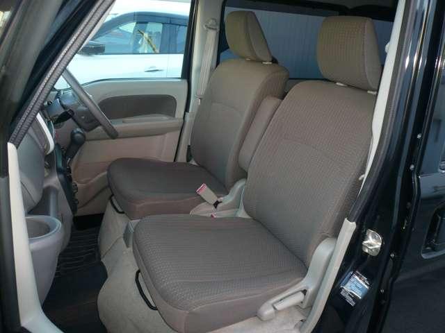 ソファのようなクッションのシートは快適な座り心地です♪