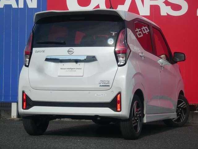 デイズ ハイウェイスター　Ｘ　６６０　ハイウェイスターＸ　当社社用車ＵＰ　９インチモニターナビ　全周囲カメラ　ＳＯＳコール　前後ドライブレコーダー　ＥＴＣ２．０　踏み間違い防止アシスト　エマージェンシーブレーキ　プライバシーガラス（2枚目）