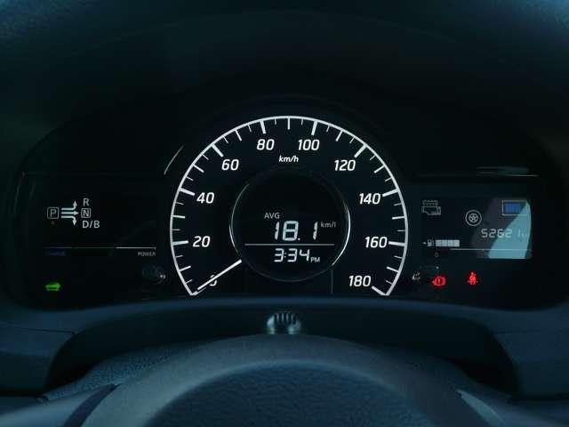 ノート １．２　ｅ－ＰＯＷＥＲ　Ｘ　ワンオーナー　禁煙車　ナビ　全周囲カメラ（8枚目）