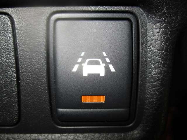 ノート １．２　ｅ－ＰＯＷＥＲ　Ｘ　ワンオーナー　禁煙車　ナビ　全周囲カメラ（11枚目）