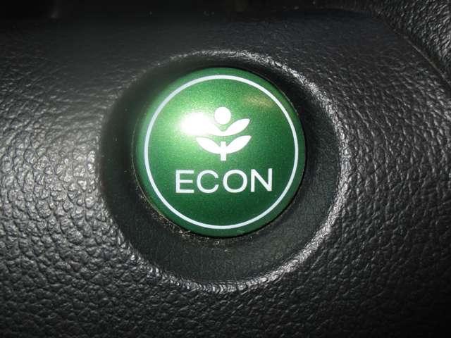 Ｎ－ＢＯＸカスタム Ｇ　６６０　カスタムＧ　パナソニックナビ　バックカメラ　キセノンライト　横滑り防止装置　ＥＴＣ　マニュアルエアコン　電動格納ドアミラー　両側スライドドア　オートライト　スマートキー　プラスチックバイザー（8枚目）