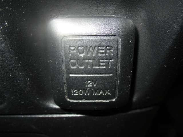 Ｎ－ＢＯＸカスタム Ｇ　６６０　カスタムＧ　パナソニックナビ　バックカメラ　キセノンライト　横滑り防止装置　ＥＴＣ　マニュアルエアコン　電動格納ドアミラー　両側スライドドア　オートライト　スマートキー　プラスチックバイザー（19枚目）