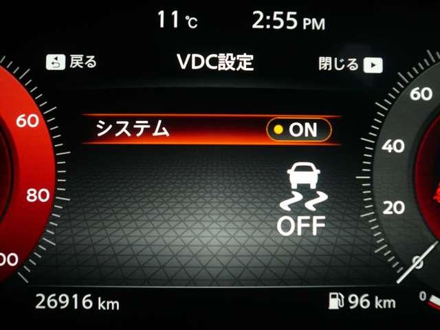 オーラ ニスモ　１．２　ＮＩＳＭＯ　ワンオーナー　禁煙車　プロパイロット　ＳＯＳコール　ＮＩＳＳＡＮコネクトナビ　全周囲カメラ　インテリジェントルームミラー　ステアリングヒーター　前席シートヒーター　オートエアコン（12枚目）