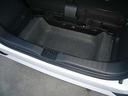 トランク下部にも便利な収納スペースがあります！