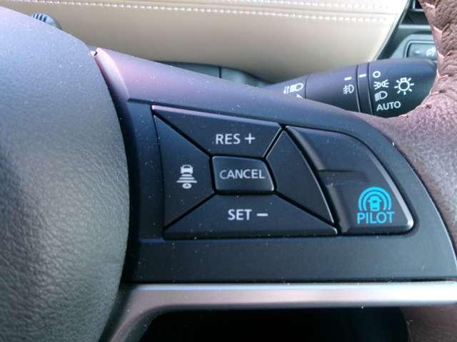 セレナ 1.2 e-POWER ハイウェイスター V プロパイロット 後席モニター LED(11枚目)