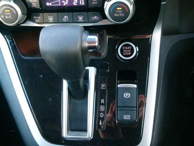 セレナ 2.0 ハイウェイスター Vセレクション 4WD ナビ AVM ドラレコ 両側オートスライド(11枚目)