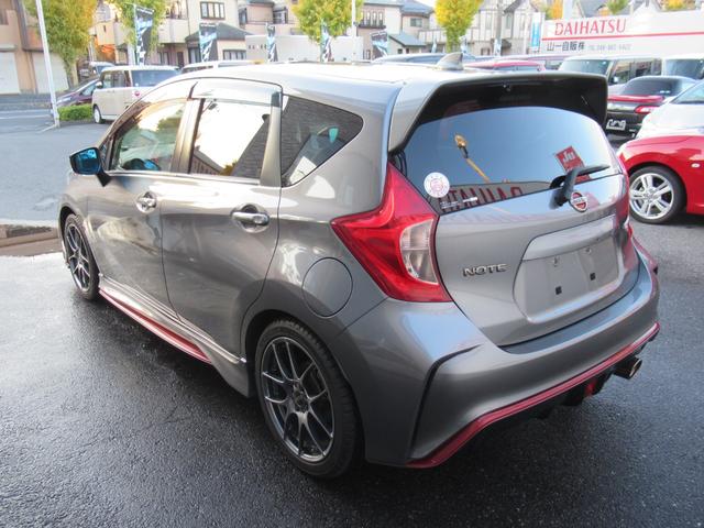 ノート ニスモ　Ｓ　純正ナビ　ＴＶ　ニスモ専用レカロシート　ニスモマフラー　ＢＢＳ１７インチＡＷ　ニスモ専用エアロ　２６０ｋｍメーター　プッシュスタート　スマートキー　ＬＥＤヘッドライト　オートライト　バックフォグ（7枚目）