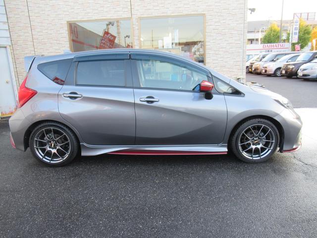 ノート ニスモ　Ｓ　純正ナビ　ＴＶ　ニスモ専用レカロシート　ニスモマフラー　ＢＢＳ１７インチＡＷ　ニスモ専用エアロ　２６０ｋｍメーター　プッシュスタート　スマートキー　ＬＥＤヘッドライト　オートライト　バックフォグ（8枚目）