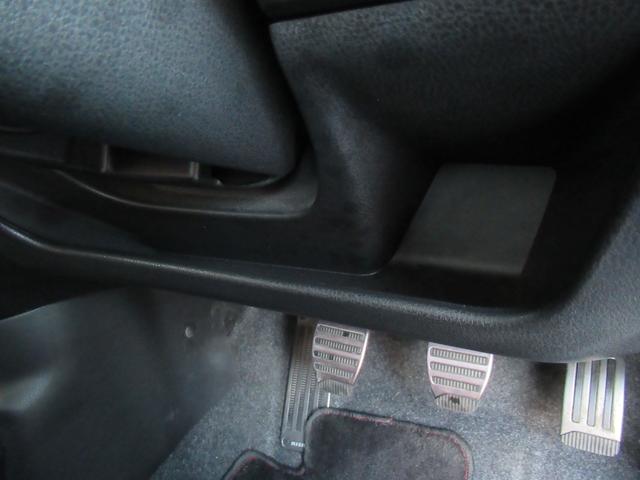 ノート ニスモ　Ｓ　純正ナビ　ＴＶ　ニスモ専用レカロシート　ニスモマフラー　ＢＢＳ１７インチＡＷ　ニスモ専用エアロ　２６０ｋｍメーター　プッシュスタート　スマートキー　ＬＥＤヘッドライト　オートライト　バックフォグ（24枚目）