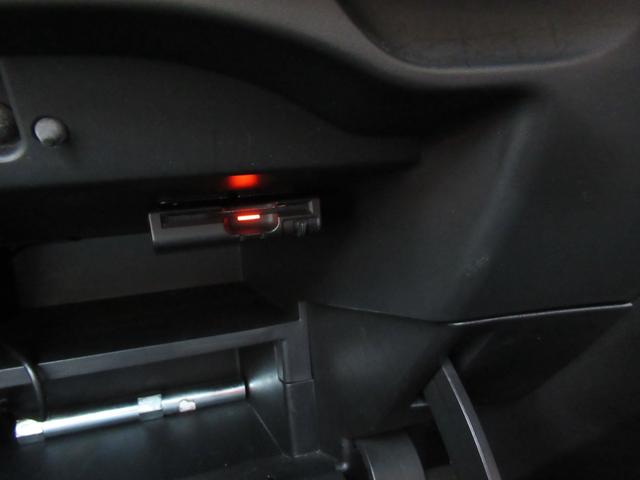 ノート ニスモ　Ｓ　純正ナビ　ＴＶ　ニスモ専用レカロシート　ニスモマフラー　ＢＢＳ１７インチＡＷ　ニスモ専用エアロ　２６０ｋｍメーター　プッシュスタート　スマートキー　ＬＥＤヘッドライト　オートライト　バックフォグ（39枚目）