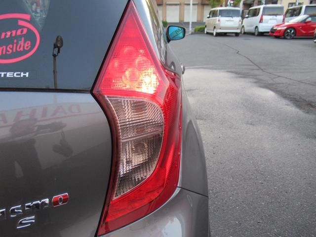 ノート ニスモ　Ｓ　純正ナビ　ＴＶ　ニスモ専用レカロシート　ニスモマフラー　ＢＢＳ１７インチＡＷ　ニスモ専用エアロ　２６０ｋｍメーター　プッシュスタート　スマートキー　ＬＥＤヘッドライト　オートライト　バックフォグ（50枚目）