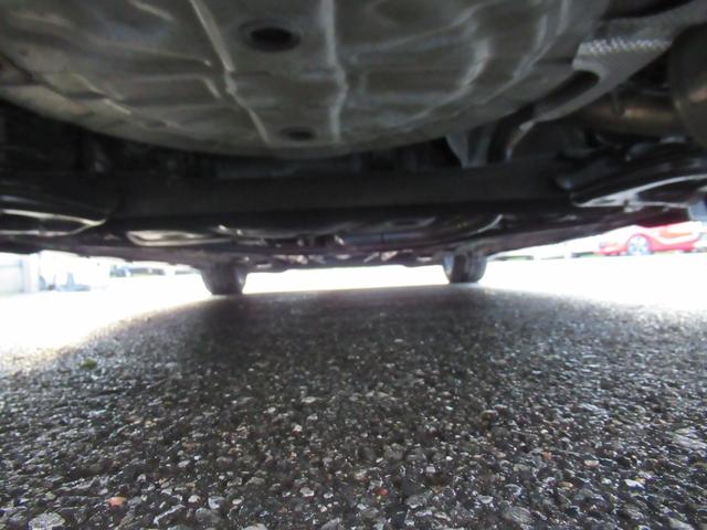 ノート ニスモ　Ｓ　純正ナビ　ＴＶ　ニスモ専用レカロシート　ニスモマフラー　ＢＢＳ１７インチＡＷ　ニスモ専用エアロ　２６０ｋｍメーター　プッシュスタート　スマートキー　ＬＥＤヘッドライト　オートライト　バックフォグ（70枚目）