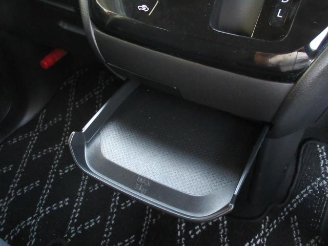 ルークス ハイウェイスター　Ｘ　プロパイロットエディション　純正９インチナビ　ＴＶ　全方位モニター　ＥＴＣ　前後ドラレコ　両側パワースライドドア　エマージェンシーブレーキ　電動パーキングブレーキ　リアシーリングファン　プッシュスタート　スマートキー（22枚目）