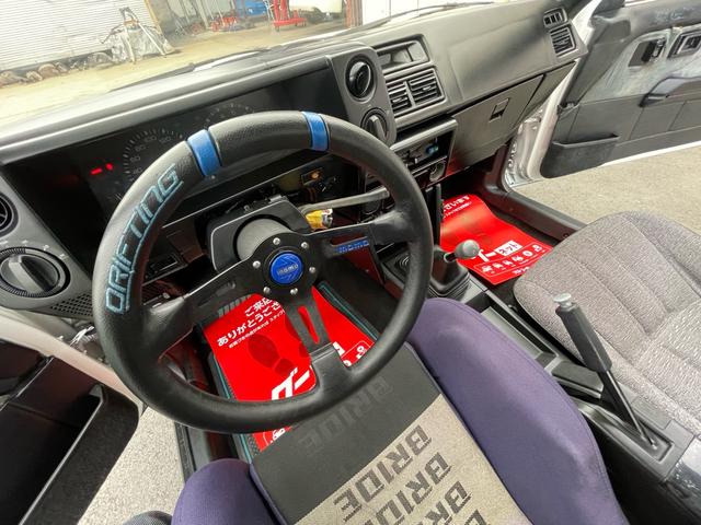 カローラレビン ＧＴ　ＡＰＥＸ　公認左ハンドル　３ドアハッチバック　エアコンパワステ付　２名乗車　エンジンフルオーバーホール済　ワイドフェンダー　ロールケージ　社外ハンドル　ワタナベ深リム１５インチ　ブリッドバケットシート　ＥＴＣ付（24枚目）