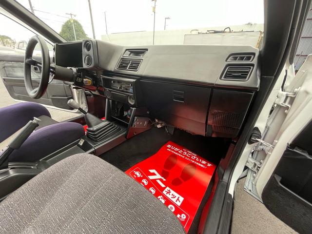 カローラレビン ＧＴ　ＡＰＥＸ　公認左ハンドル　３ドアハッチバック　エアコンパワステ付　２名乗車　エンジンフルオーバーホール済　ワイドフェンダー　ロールケージ　社外ハンドル　ワタナベ深リム１５インチ　ブリッドバケットシート　ＥＴＣ付（27枚目）