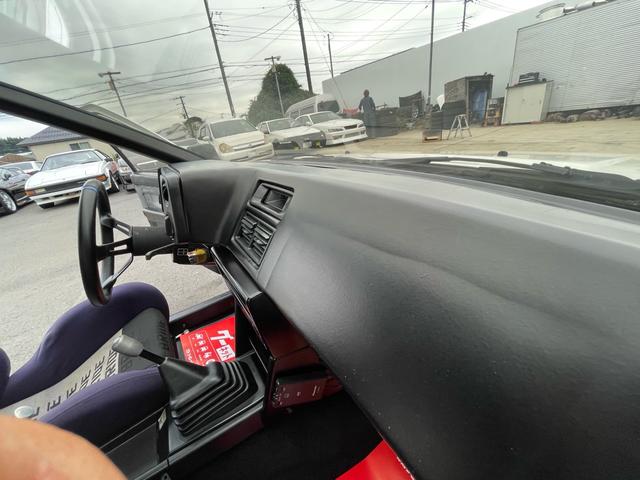 カローラレビン ＧＴ　ＡＰＥＸ　公認左ハンドル　３ドアハッチバック　エアコンパワステ付　２名乗車　エンジンフルオーバーホール済　ワイドフェンダー　ロールケージ　社外ハンドル　ワタナベ深リム１５インチ　ブリッドバケットシート　ＥＴＣ付（29枚目）