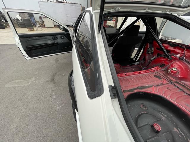 カローラレビン ＧＴ　ＡＰＥＸ　公認左ハンドル　３ドアハッチバック　エアコンパワステ付　２名乗車　エンジンフルオーバーホール済　ワイドフェンダー　ロールケージ　社外ハンドル　ワタナベ深リム１５インチ　ブリッドバケットシート　ＥＴＣ付（40枚目）