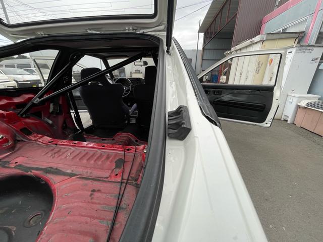 カローラレビン ＧＴ　ＡＰＥＸ　公認左ハンドル　３ドアハッチバック　エアコンパワステ付　２名乗車　エンジンフルオーバーホール済　ワイドフェンダー　ロールケージ　社外ハンドル　ワタナベ深リム１５インチ　ブリッドバケットシート　ＥＴＣ付（41枚目）