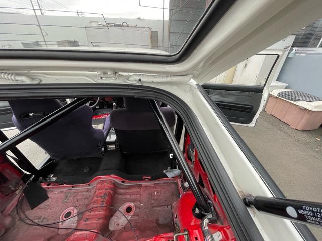 カローラレビン ＧＴ　ＡＰＥＸ　公認左ハンドル　３ドアハッチバック　エアコンパワステ付　２名乗車　エンジンフルオーバーホール済　ワイドフェンダー　ロールケージ　社外ハンドル　ワタナベ深リム１５インチ　ブリッドバケットシート　ＥＴＣ付（43枚目）