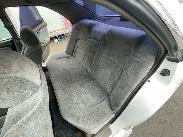 ローレル ２５メダリスト　公認５速　ＲＢ２５ＤＥＴ載せ替え　後期フェイス　社外フルエアロ　ステンマフラー　車高調　前置きインタークーラー　社外エアクリーナー　ワークＬＳ２０インチホイール（30枚目）