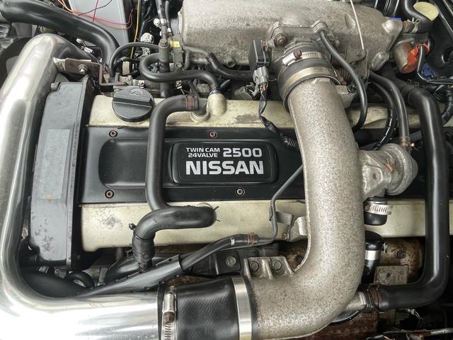 ローレル ２５メダリスト　公認５速　ＲＢ２５ＤＥＴ載せ替え　後期フェイス　社外フルエアロ　ステンマフラー　車高調　前置きインタークーラー　社外エアクリーナー　ワークＬＳ２０インチホイール（44枚目）