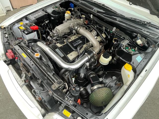 ローレル ２５メダリスト　公認５速　ＲＢ２５ＤＥＴ載せ替え　後期フェイス　社外フルエアロ　ステンマフラー　車高調　前置きインタークーラー　社外エアクリーナー　ワークＬＳ２０インチホイール（47枚目）