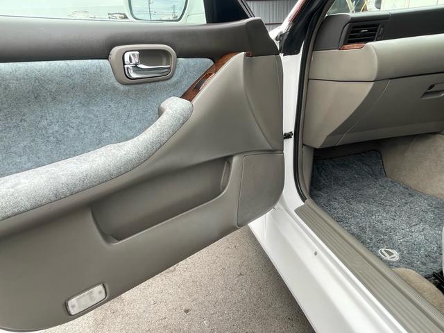 ローレル ２５メダリスト　公認５速　ＲＢ２５ＤＥＴ載せ替え　後期フェイス　社外フルエアロ　ステンマフラー　車高調　前置きインタークーラー　社外エアクリーナー　ワークＬＳ２０インチホイール（52枚目）