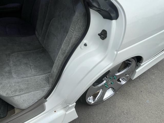 ローレル ２５メダリスト　公認５速　ＲＢ２５ＤＥＴ載せ替え　後期フェイス　社外フルエアロ　ステンマフラー　車高調　前置きインタークーラー　社外エアクリーナー　ワークＬＳ２０インチホイール（54枚目）