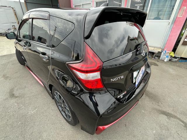 ノート ｅ－パワーニスモ　Ｓ　ワンオーナー　アルパイン９インチナビＴＶ　アラウンドビューモニター　ＥＴＣ２．０　インテリジェントルームミラー　ブリッツ車高調　盗難防止装置　前後ドラレコ　センターアームレスト　専用コンピューター（6枚目）