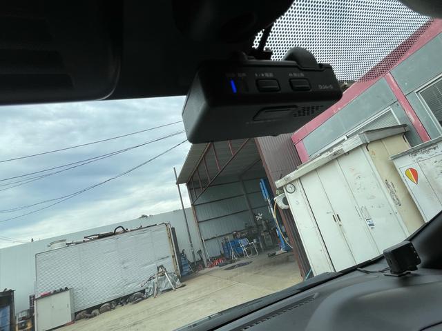 ノート ｅ－パワーニスモ　Ｓ　ワンオーナー　アルパイン９インチナビＴＶ　アラウンドビューモニター　ＥＴＣ２．０　インテリジェントルームミラー　ブリッツ車高調　盗難防止装置　前後ドラレコ　センターアームレスト　専用コンピューター（44枚目）