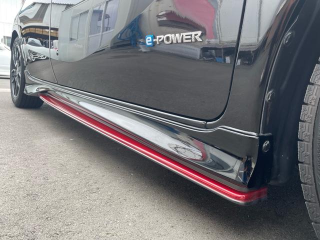 ノート ｅ－パワーニスモ　Ｓ　ワンオーナー　アルパイン９インチナビＴＶ　アラウンドビューモニター　ＥＴＣ２．０　インテリジェントルームミラー　ブリッツ車高調　盗難防止装置　前後ドラレコ　センターアームレスト　専用コンピューター（77枚目）