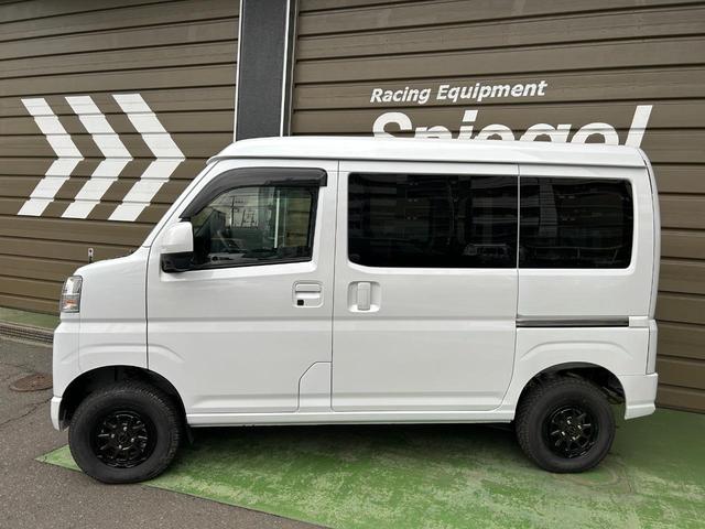 ハイゼットカーゴ クルーズターボ　Ｓｐｉｅｇｅｌ　コンプリートカー　リフトアップ　社外ホイール　カスタム車　Ｓｐｉｅｇｅｌ製車高調装着車　軽自動車　軽バン　追加のカスタム受付可　４ＷＤ　Ｗｅｄｓホイール装着済　車高調（9枚目）