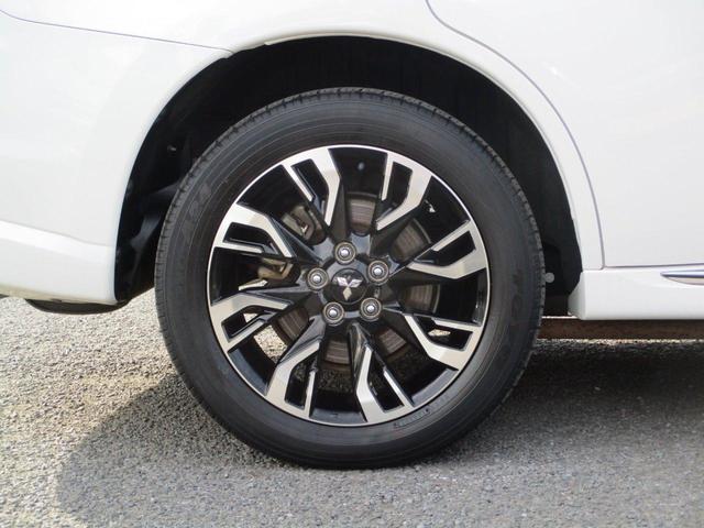 Gプレミアムパッケージ 禁煙車 ロックフォード 本革シート 誤発進抑制(前後) 衝突被害軽減 レーダークルーズ パーキングセンサー 全周カメラ 電動テールゲート AC電源 三菱リモートコントロール ETC リアスポ(73枚目)