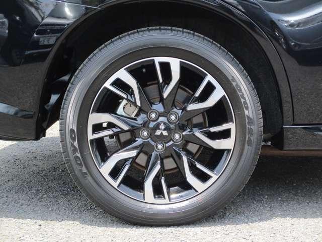 Gセーフティパッケージ 禁煙 7.7ナビ 1500W電源 残存率80% 全周囲カメラ 衝突被害軽減 車線逸脱防止 サイド&カーテンエアバッグ レーダクルーズ ステリモ ETC シートヒーター フルセグTV CD/DVD再生(14枚目)