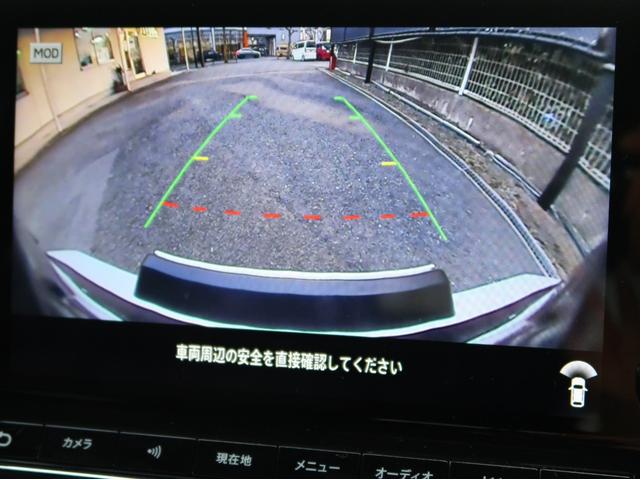 Ｐ　禁煙車　試乗車ＵＰ　衝突被害軽減ブレーキ　車線逸脱警報システム　後側方車両検知システム　誤発進抑制機能　レーダークルーズコントロール　全方位カメラ　スマホ連携ナビ　フロントパワーシート・シートヒーター(67枚目)